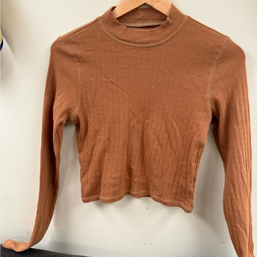 American Eagle Outfitters Men's Tan Crewneck Sweater